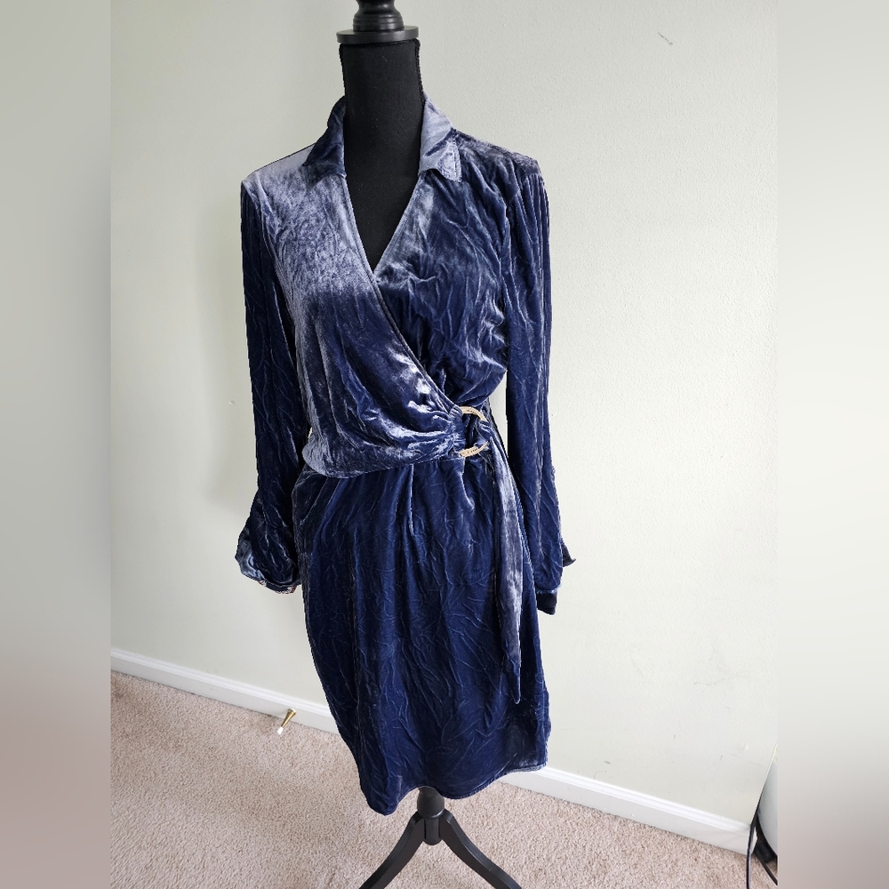 Anthropologie Maeve Navy Velvet Dress w/ Floral Lining - Sz 14 - Picture 2 of 7